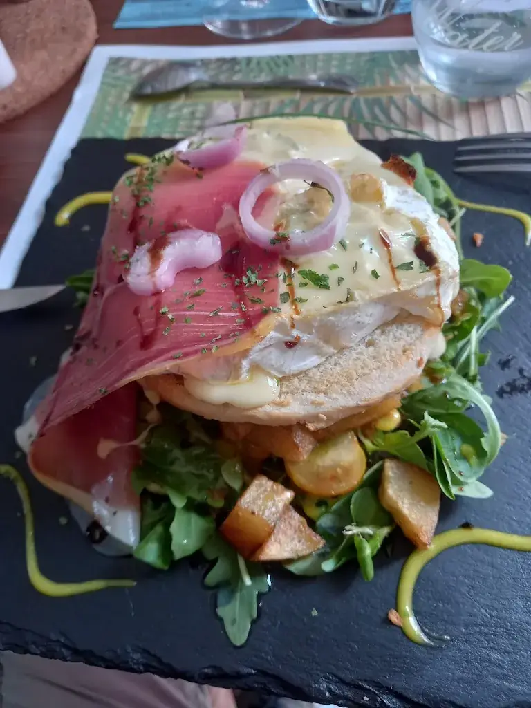 Menu_Bar / Restaurant / Chambre à la nuitee à 45e/Le Champ de Foire à Châteaumeillant_Châteaumeillant_image_5