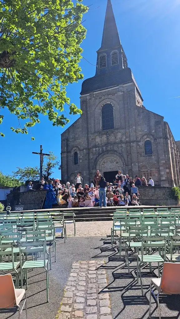 Wouter Drinkwaard_Au marché plaine du milieu_Châteaumeillant_review