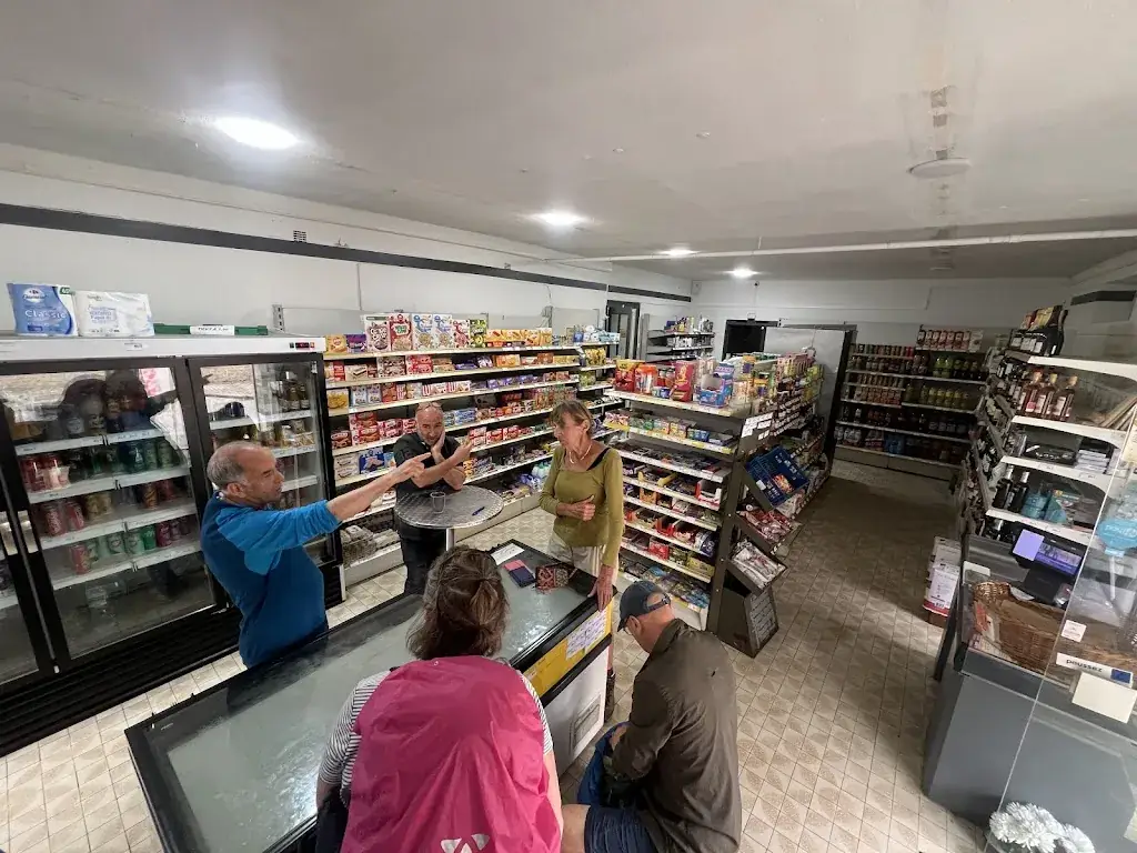 Christophe Deborsu_Au marché plaine du milieu_Châteaumeillant_review