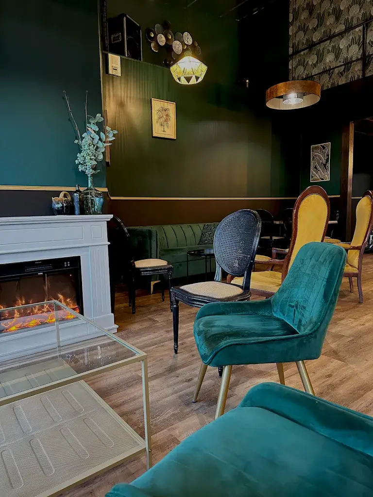 L'Antrepotes Restaurant in Notre-Dame-d'Oé