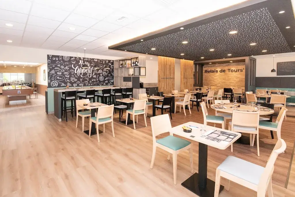 Relais De Tours Nord restaurant in Parçay-Meslay