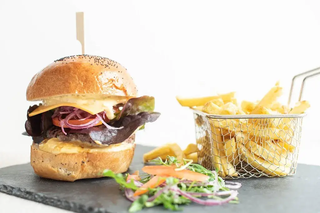 Relais De Tours Nord_Parçay-Meslay_slider_image_3