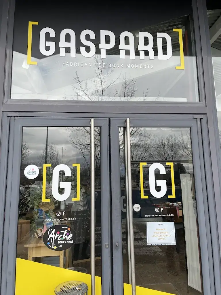 Antonia Bajen_Gaspard_Tours_recensione