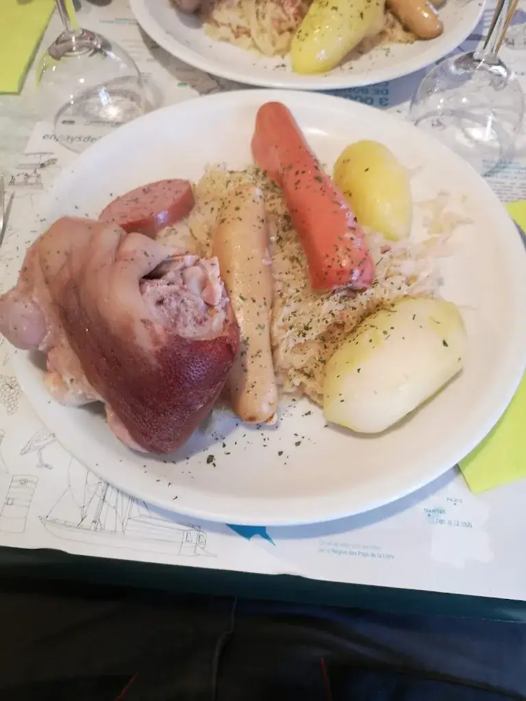 Menu_Café de la Ville Restaurant_Château-la-Vallière_image_2