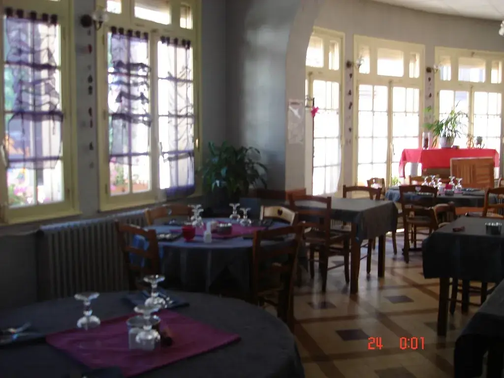 la vieille côte Restaurant in Cerdon