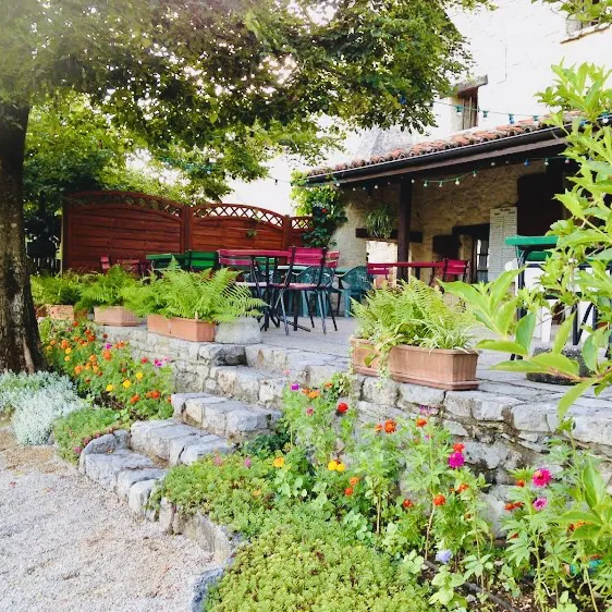 Le Vieux Logis_Serrières-sur-Ain_slider_image_3