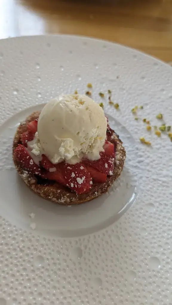 Céline Grégoire_Restaurant L'Aubergeade_Diou_review