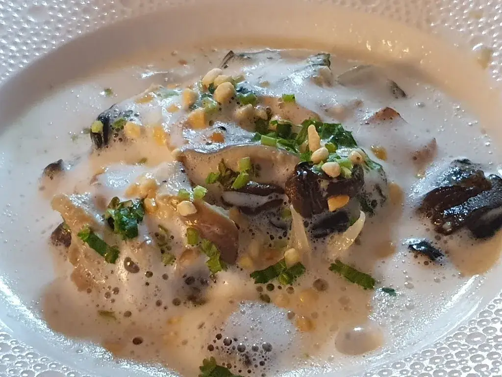 Restaurant L'Aubergeade_Diou_slider_image_3