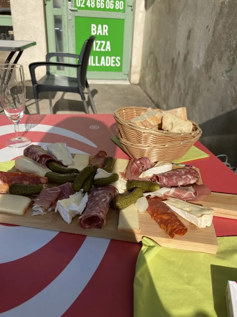 fil ar (Fil'ar)_Aux Rives du Cher - Bar -Restaurant - burgers frites maison_Sainte-Thorette_Bewertung