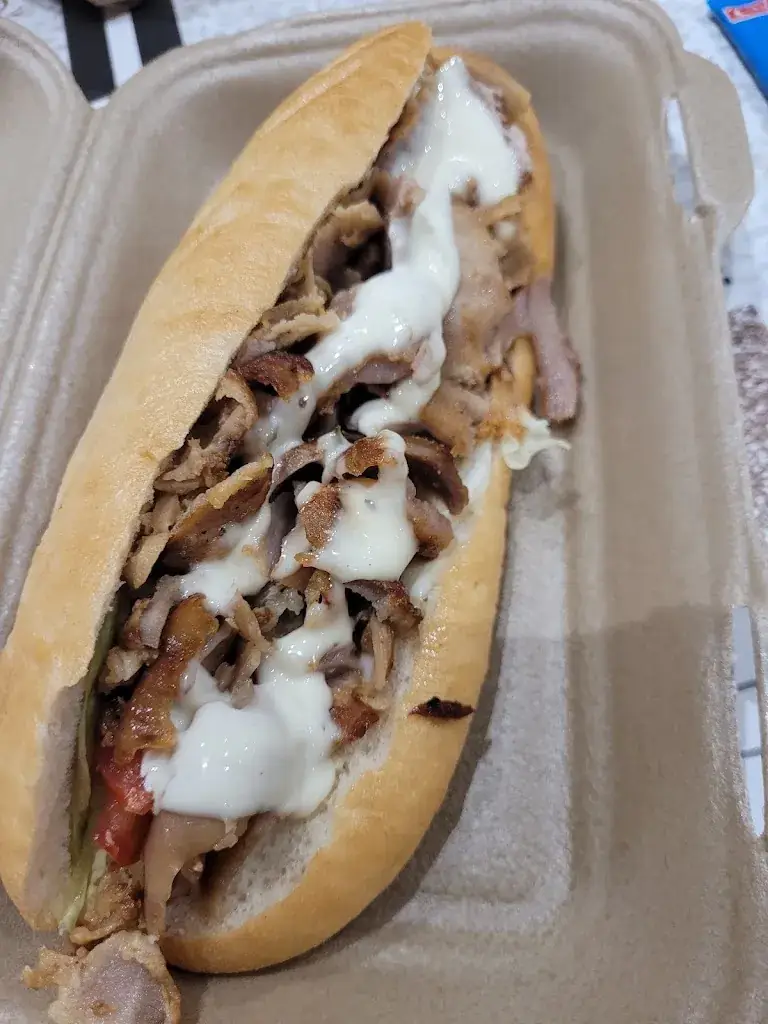 Kar La_Le P'tit Tivoli Bar-Tabac-FDJ-Loto-Amigo Restaurant Kebab_Châteauneuf-sur-Cher_review