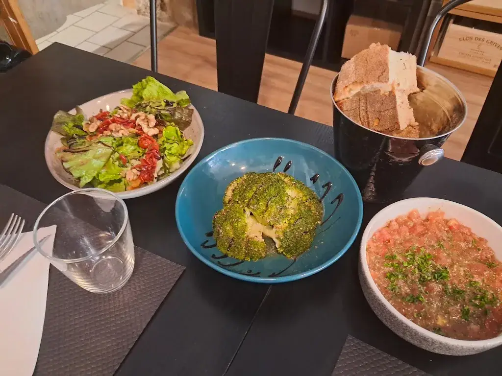 Younhee Jo_LES EPICURIEUX - FB / cavelesepicurieux@gmail.com_Ampuis_review