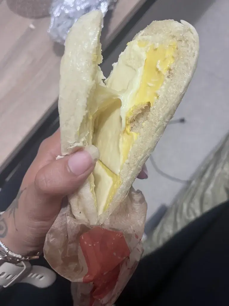 Lowrrayne Da Silva_Royal Sandwich Pizza_Châteauneuf-en-Thymerais_review