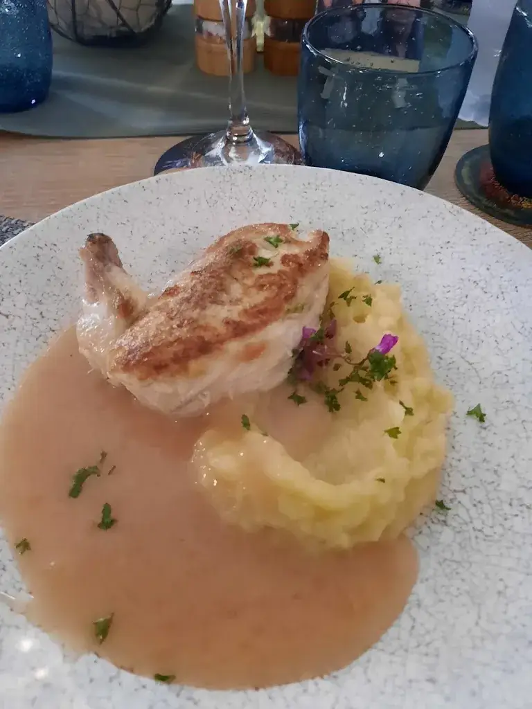 Christine DELACHAUME_Auberge du Cheval Rouge_Châtillon-Coligny_review