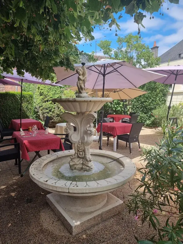 Auberge de la Tour_Châtillon-sur-Indre_slider_image_1