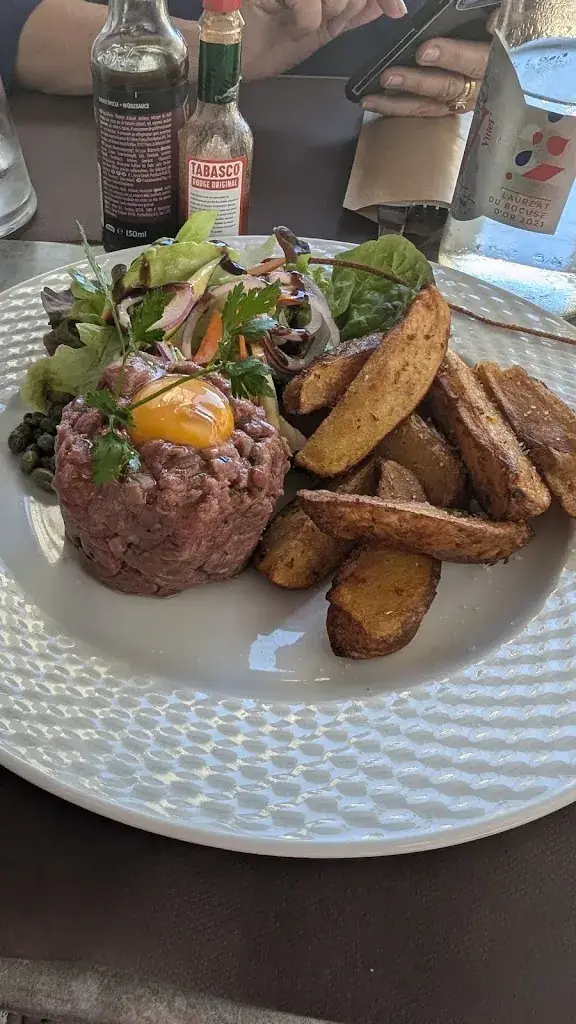 Mike Hess_Chez Fabrice_Châteauroux_review