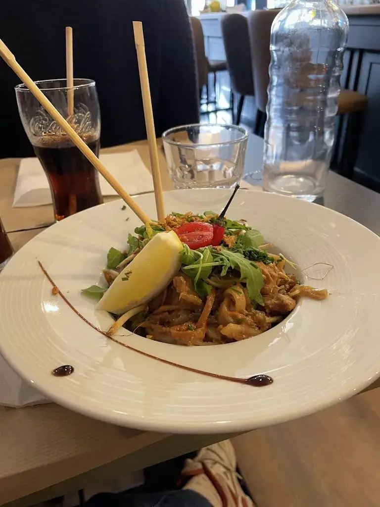 Célia ET_Café Face_Châteauroux_review