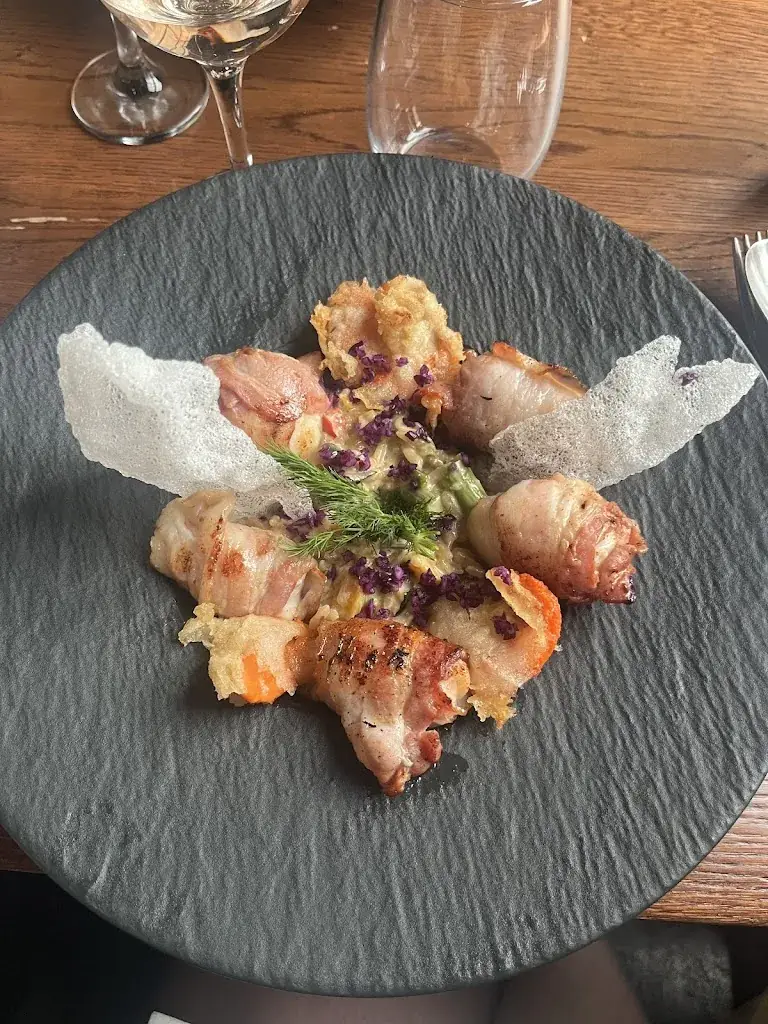 F F_Le Pym's_Châteauroux_review