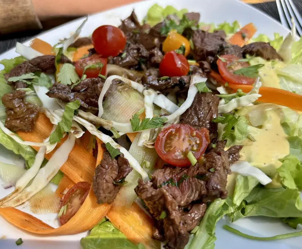 Malcolm Goodall_Café Mustache_Châteauroux_review