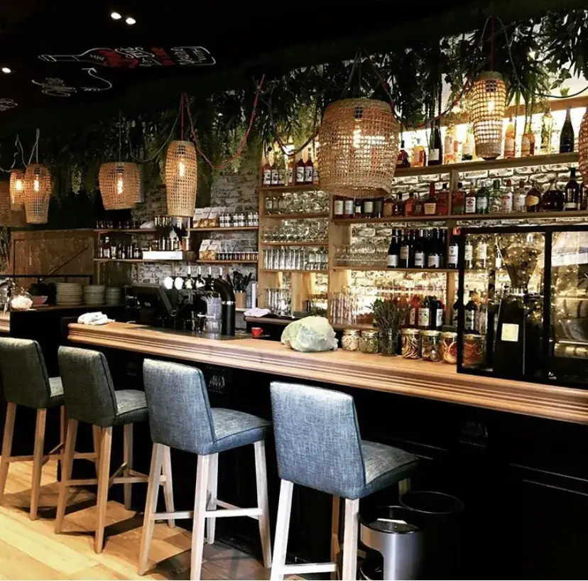 Café Mustache restaurant in Châteauroux