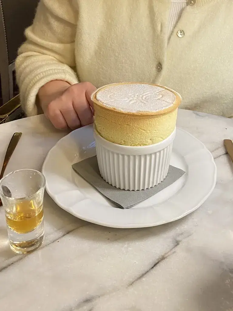 Pauline Sibley_La Cour Brasserie Chartres_Chartres_review