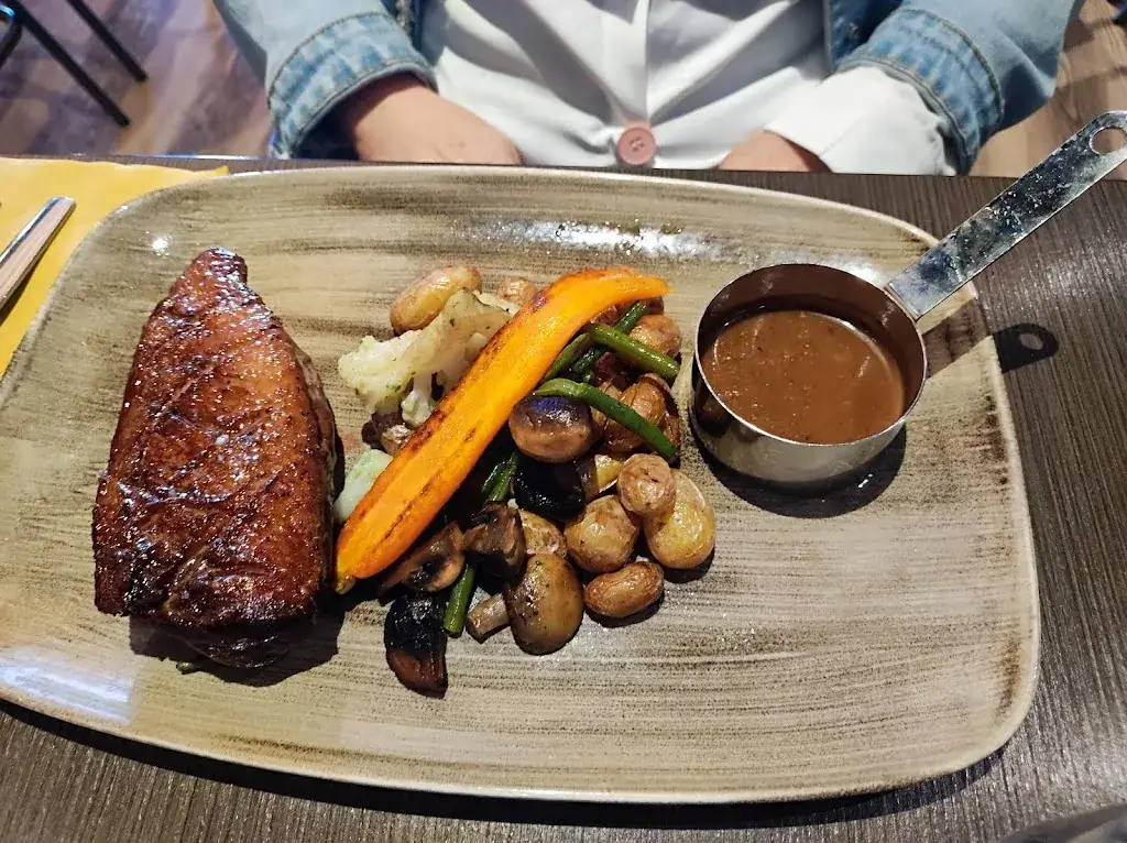 Manou - Restaurant Catalan & Bar à tapas à Brignais_Brignais_slider_image_3