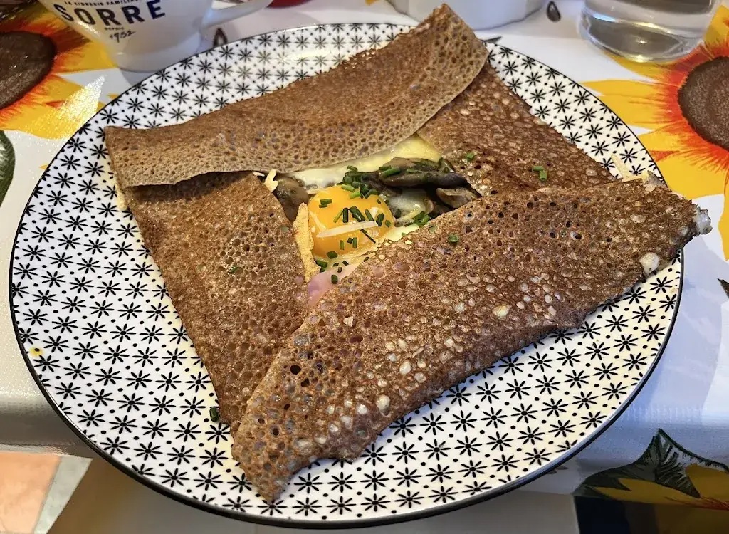 June de Silva-Jones_Mamie Bigoude Chambray-les-Tours_Chambray-lès-Tours_review