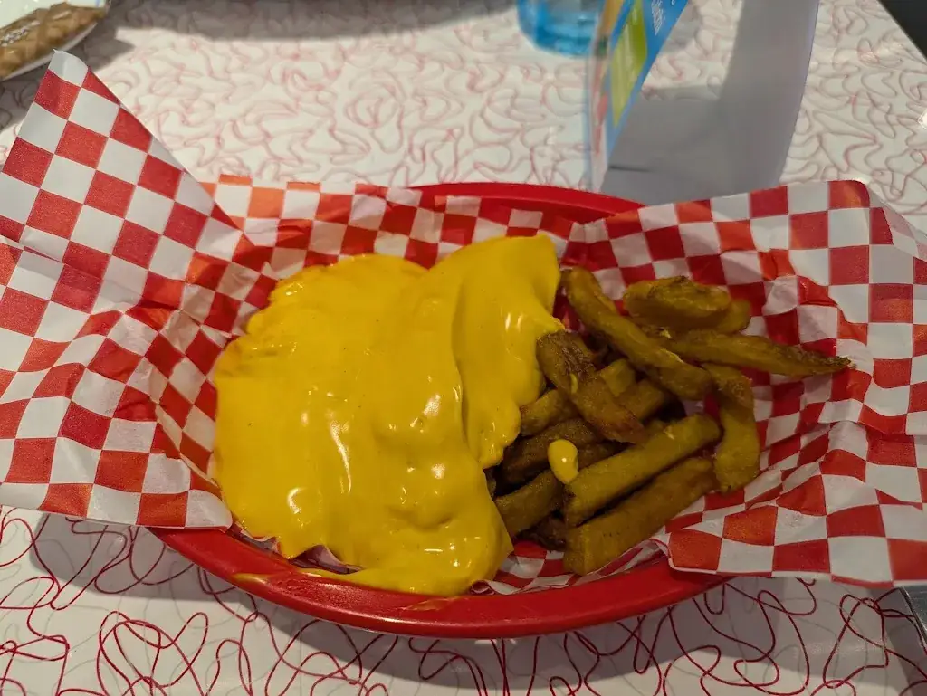 Claire Brown_Holly's Diner_Chambray-lès-Tours_review