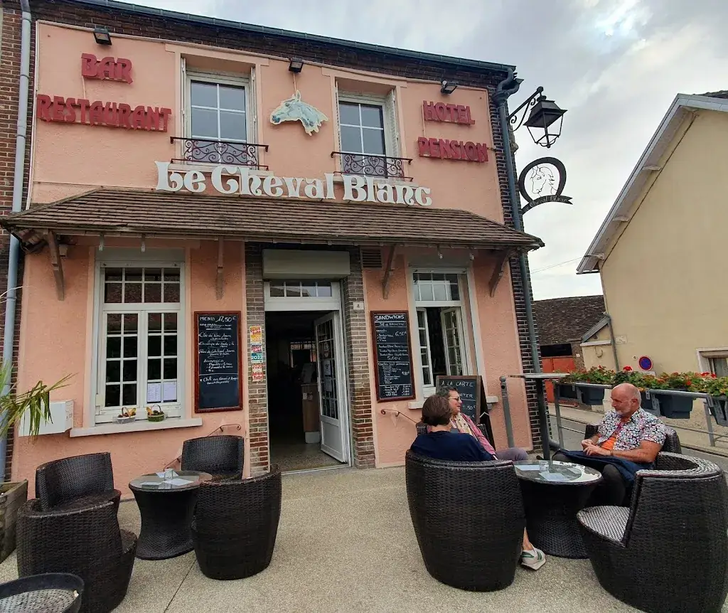 Alexandre De Bordeaux_Le Cheval Blanc_Cherisy_review