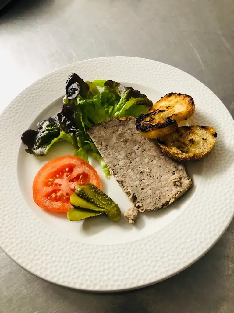 Le Cheval Blanc_Cherisy_slider_image_2