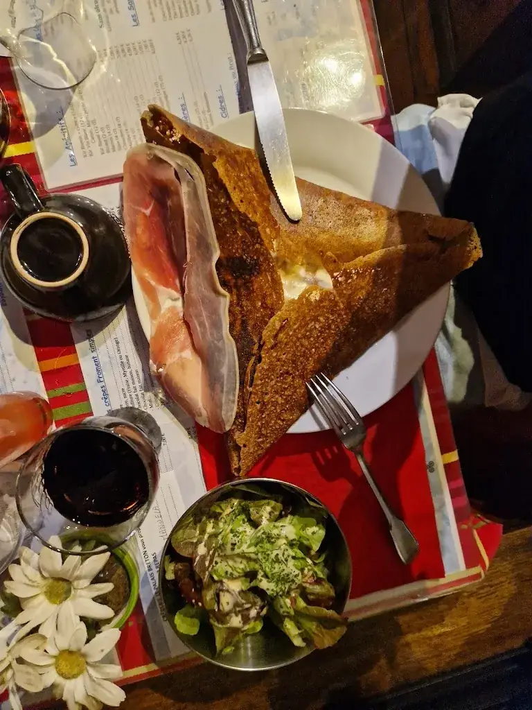 Le Palais Breton_Coulombs_slider_image_2