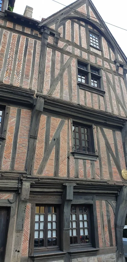 Sandrine Tci_RELAIS DES REMPARTS_Nogent-le-Roi_review