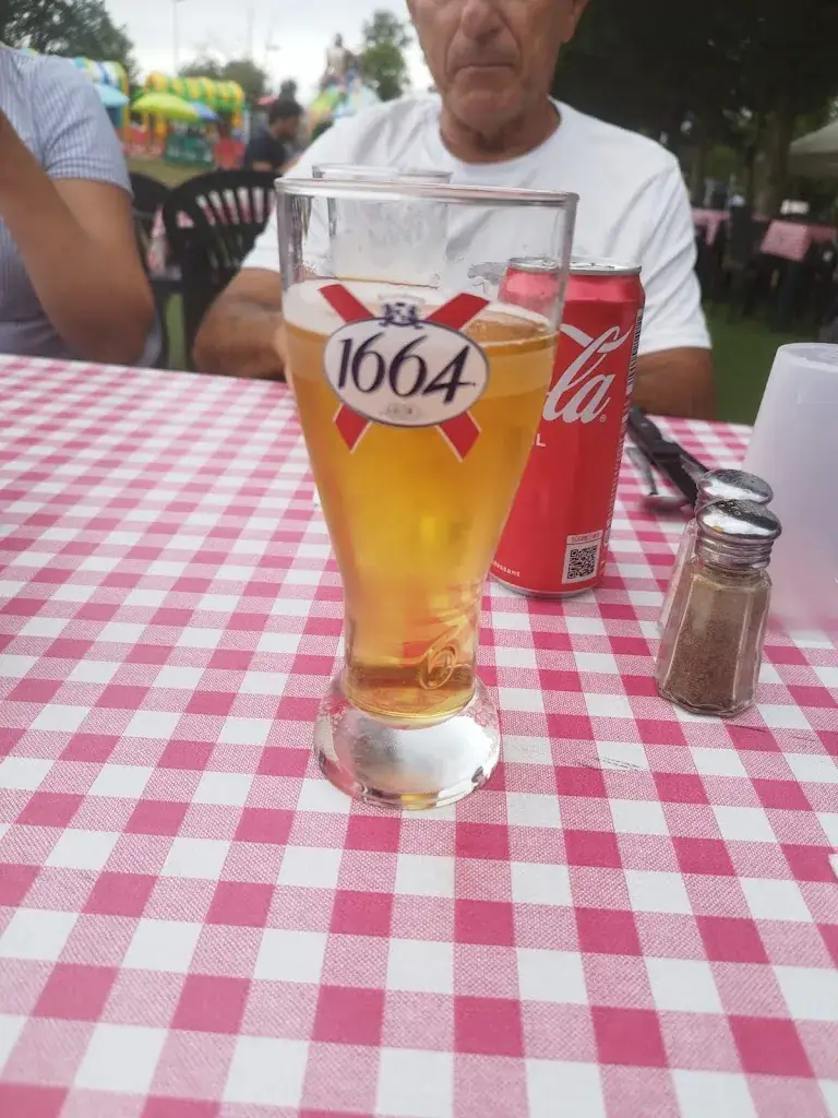 ujuara gliabasa_LA GUINGUETTE D'OULINS_Oulins_review