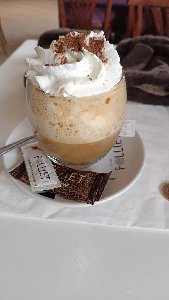 Nadia Myny_Bar Station_Épernon_review