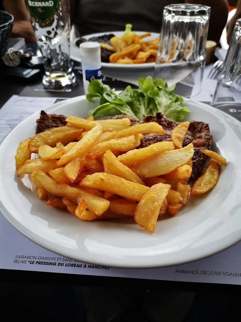 Bar Station restaurant in Épernon