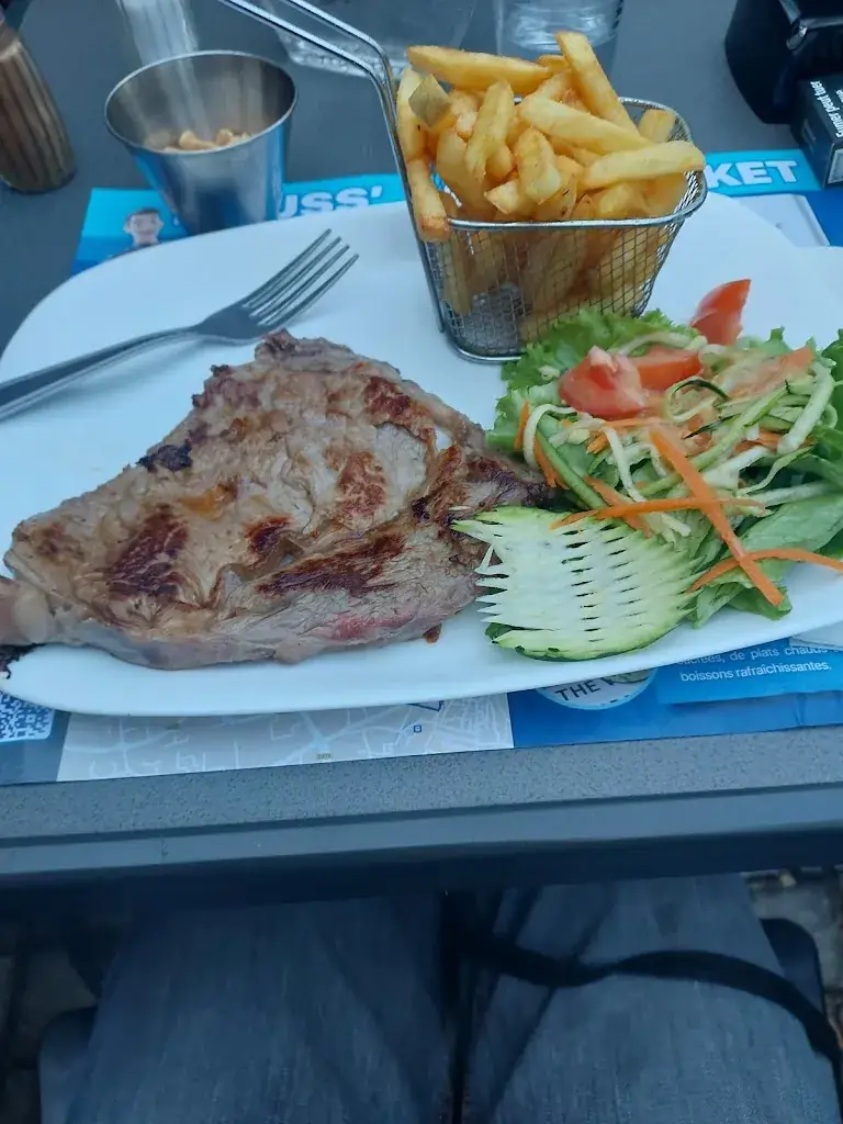 John Kehoe_Hôtel Restaurant Le Central_Châteaurenard_review