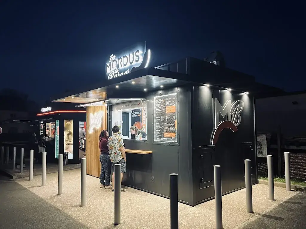 Les Mordus du Burger_Château-Renard_slider_image_3