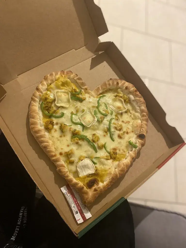 Gloria Courveille_Andiamo Pizza Chateau-Renard_Château-Renard_review