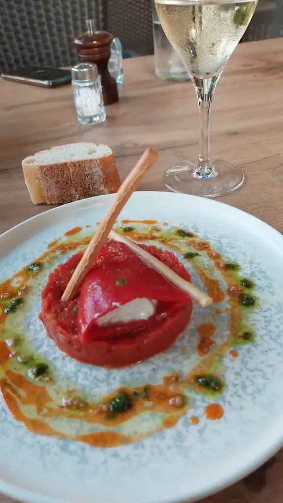 Joanna Dnt_Les Glycines d'Antan - Restaurant à Châteaurenard_Châteaurenard_review