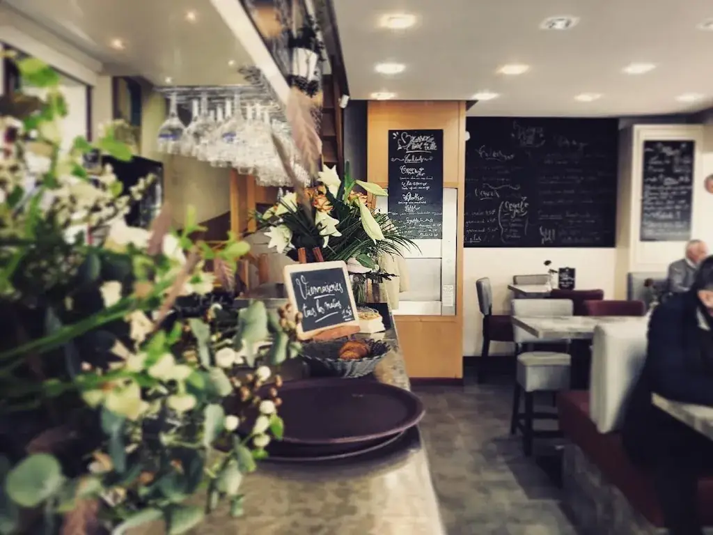 Les deux soeurs restaurant in Chinon