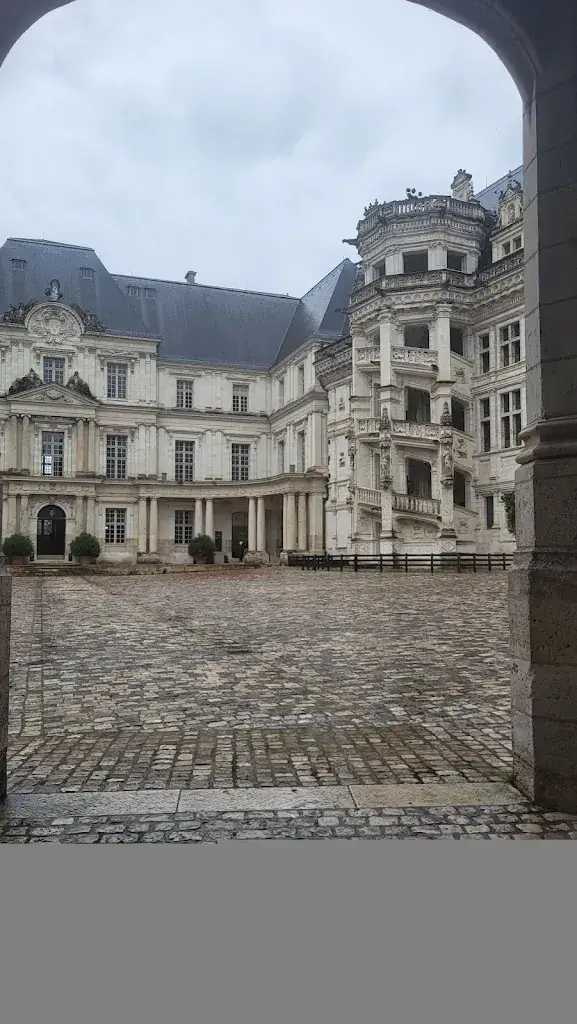 F Martinez_Hôtel Auberge du Centre_Chitenay_review