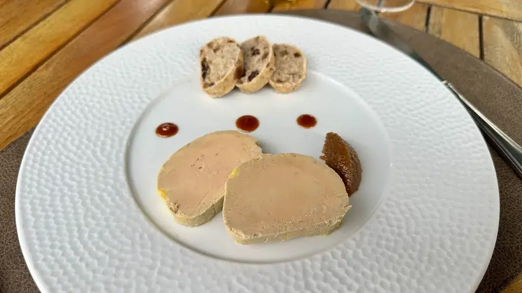 Lectori Salutem_La Charbonnette_Veuzain-sur-Loire_review