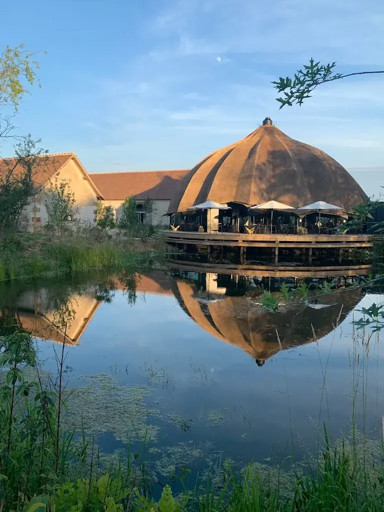 Le bois des chambres restaurant in Chaumont-sur-Loire