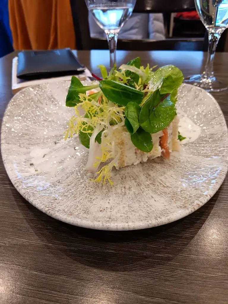 Gérard “Edgard Poe” POUEY_Brasserie des Arts_Châteauneuf-sur-Loire_recensione