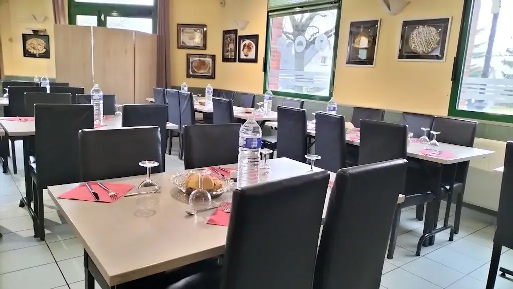 Au P'Tit Bonheur_Saint-Martin-d'Abbat_slider_image_3