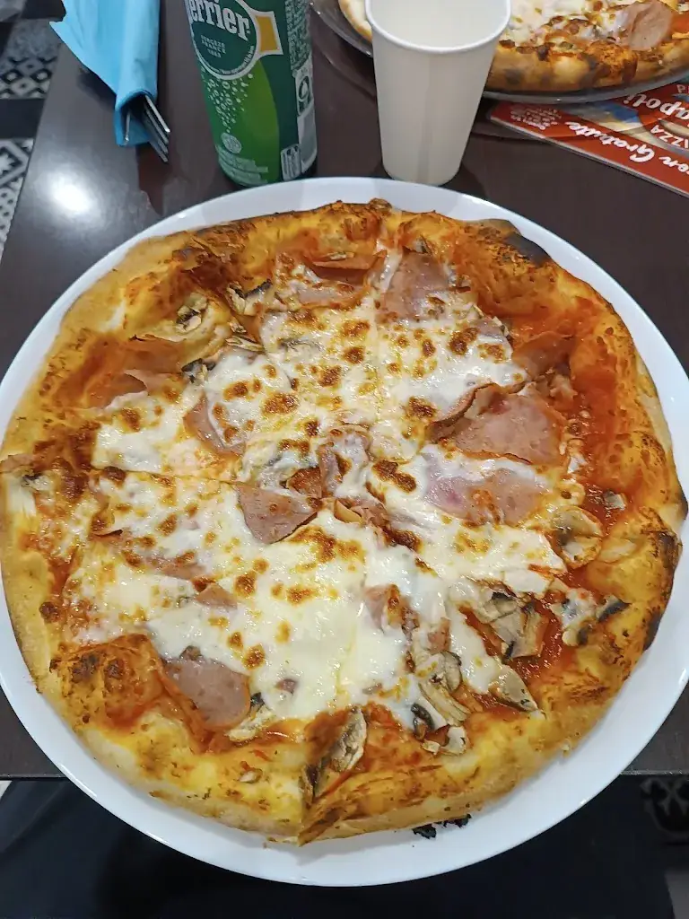 Dinapoli Pizza_Châteauneuf-sur-Loire_slider_image_3