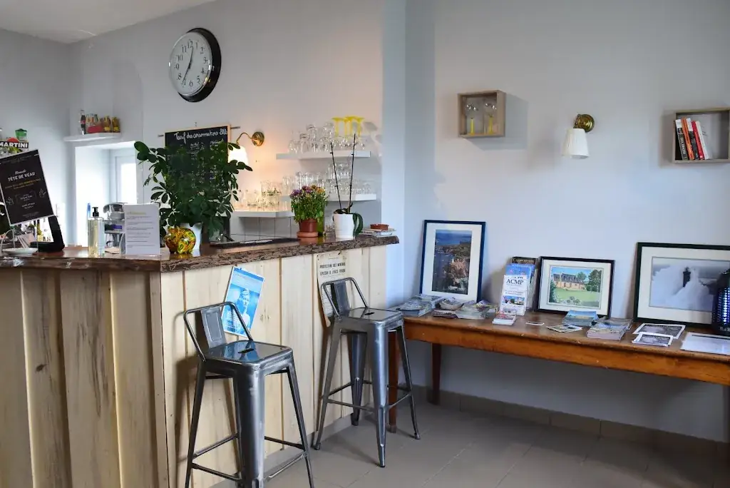 Bar Restaurant Le Gros Ormeau_Cléré-les-Pins_slider_image_3