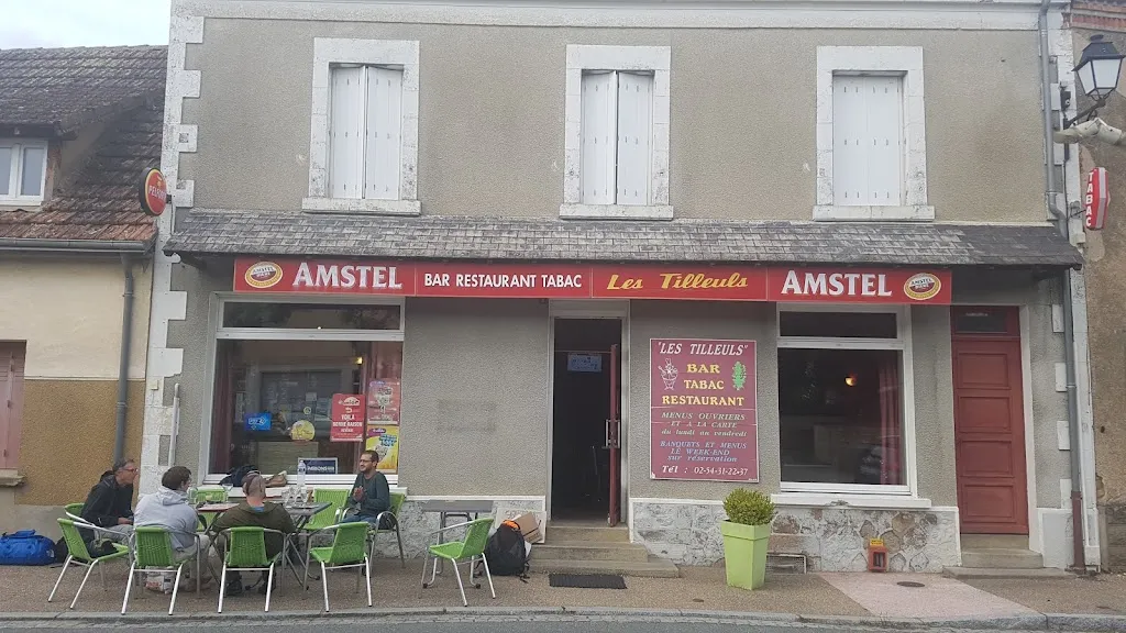 Les Tilleuls Restaurant in Cluis