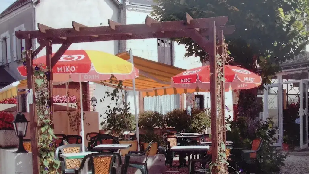La boule D'or restaurant in Cher