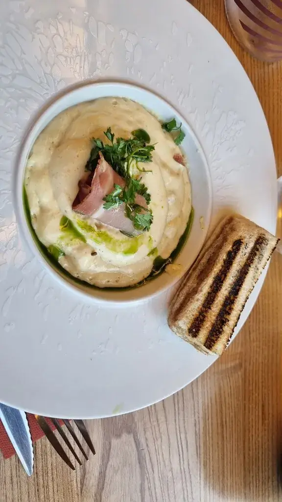 Charlie_Le Tablier rouge_Cher_avis