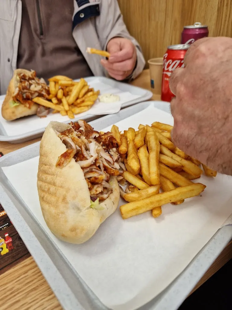 Murielle Dez _L’étoile fast-food cléry saint André_Cléry-Saint-André_review